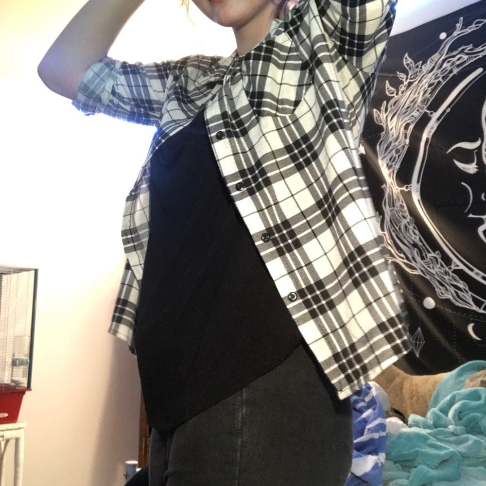 Rue 21 XL black and white flannel